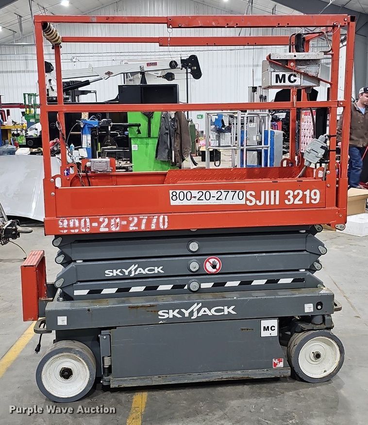 image for item IO9853 2018 SkyJack SJIII 3219 scissor lift