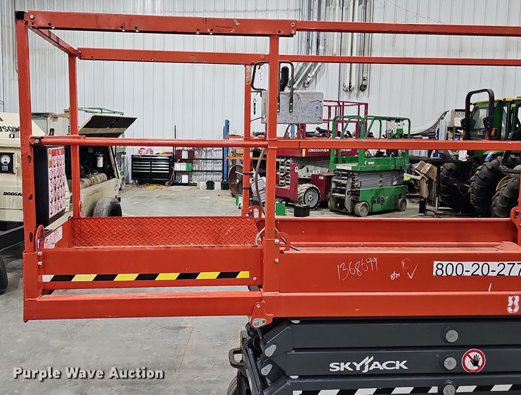 image for item IO9853 2018 SkyJack SJIII 3219 scissor lift