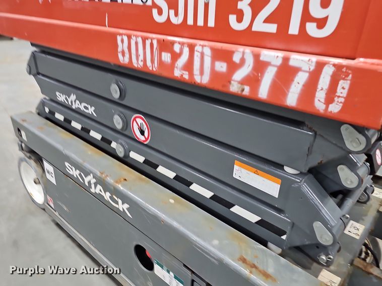 image for item IO9853 2018 SkyJack SJIII 3219 scissor lift