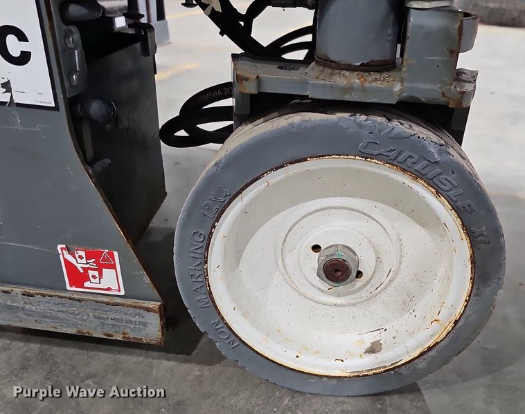 image for item IO9853 2018 SkyJack SJIII 3219 scissor lift