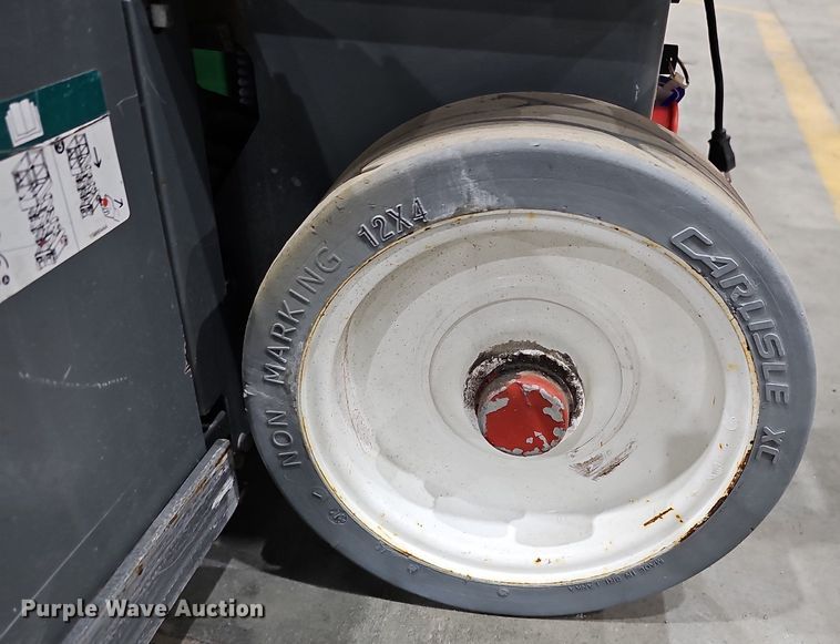 image for item IO9853 2018 SkyJack SJIII 3219 scissor lift