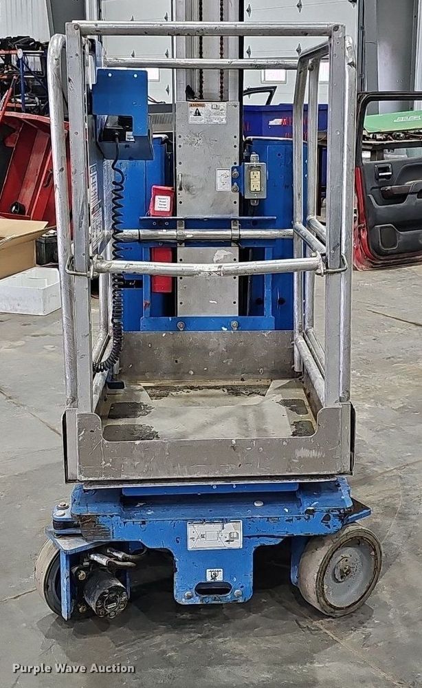 image for item IO9854 2016 Genie Runabout GR-20 vertical lift