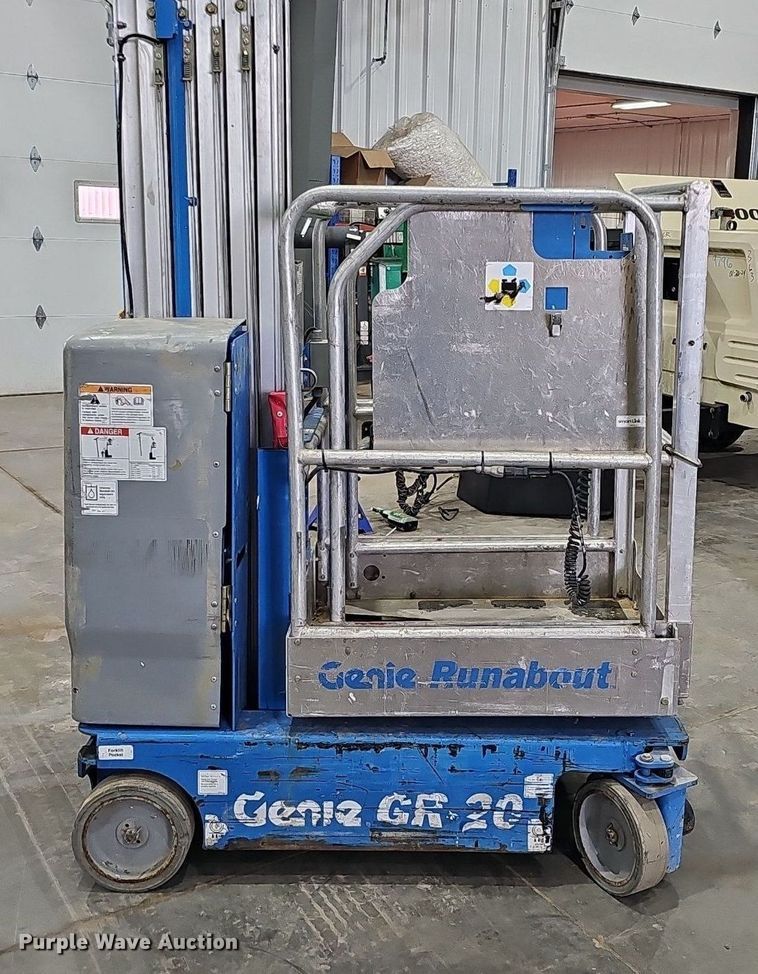 image for item IO9854 2016 Genie Runabout GR-20 vertical lift