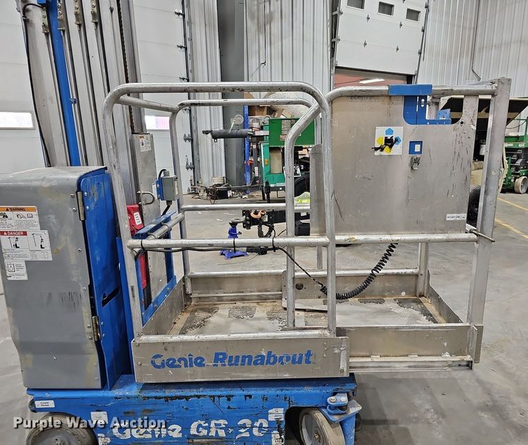 image for item IO9854 2016 Genie Runabout GR-20 vertical lift