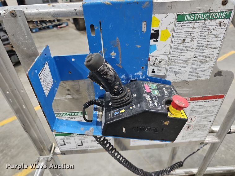 image for item IO9854 2016 Genie Runabout GR-20 vertical lift