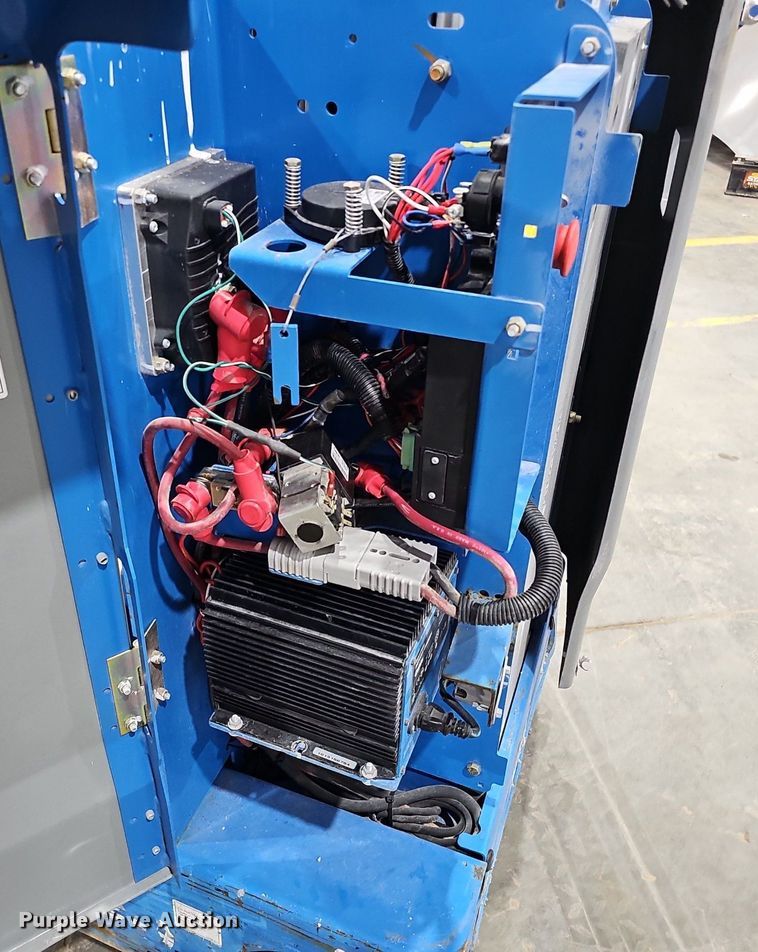 image for item IO9854 2016 Genie Runabout GR-20 vertical lift