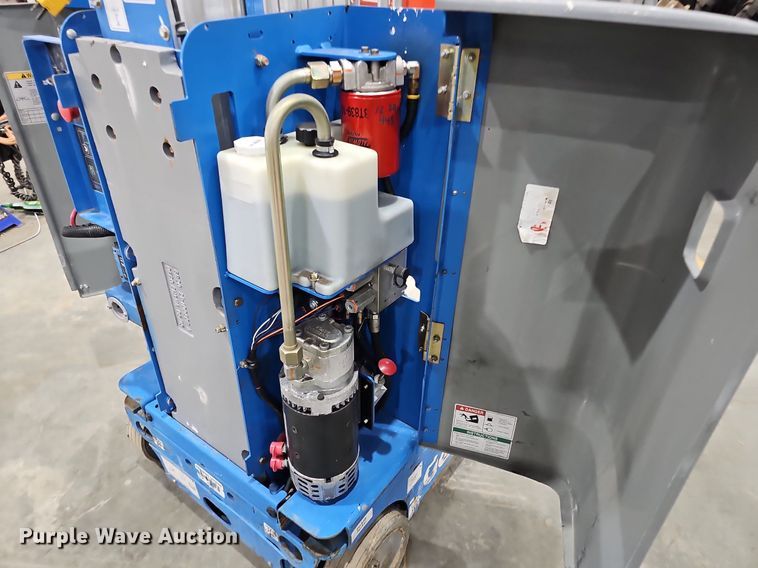 image for item IO9854 2016 Genie Runabout GR-20 vertical lift