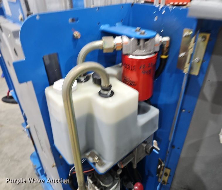 image for item IO9854 2016 Genie Runabout GR-20 vertical lift