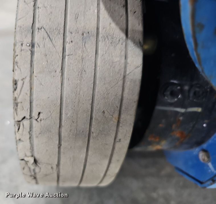 image for item IO9854 2016 Genie Runabout GR-20 vertical lift