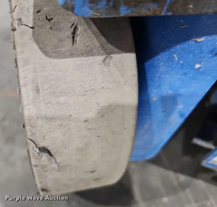 image for item IO9854 2016 Genie Runabout GR-20 vertical lift