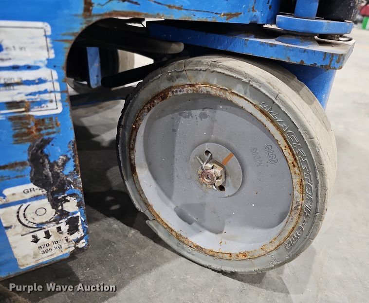 image for item IO9854 2016 Genie Runabout GR-20 vertical lift