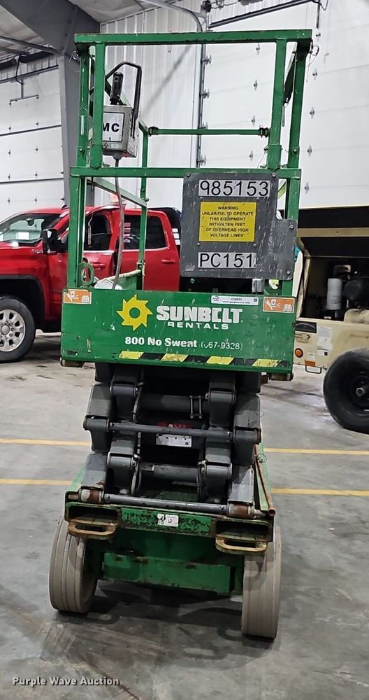 image for item IO9855 2017 SkyJack SJIII 3226 scissor lift