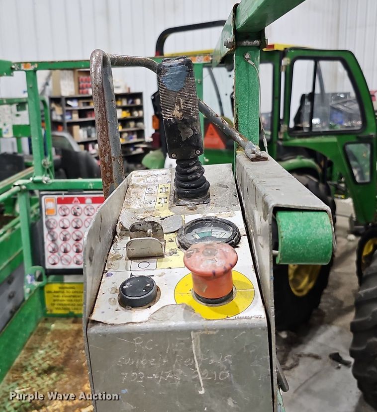 image for item IO9855 2017 SkyJack SJIII 3226 scissor lift