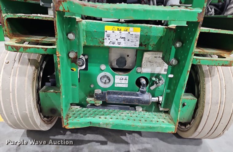 image for item IO9855 2017 SkyJack SJIII 3226 scissor lift
