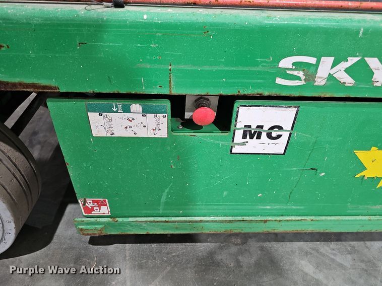 image for item IO9855 2017 SkyJack SJIII 3226 scissor lift