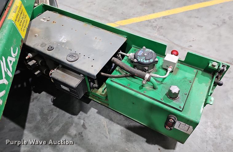 image for item IO9855 2017 SkyJack SJIII 3226 scissor lift