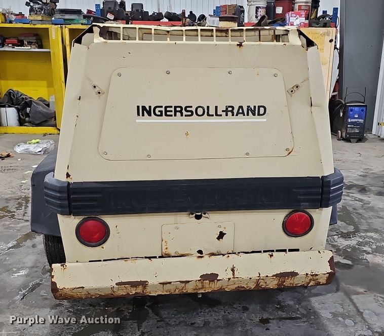 image for item IO9856 1998 Ingersoll Rand P100WD air compressor