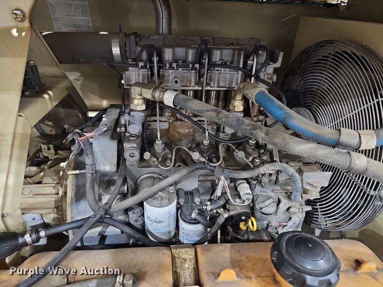 image for item IO9856 1998 Ingersoll Rand P100WD air compressor