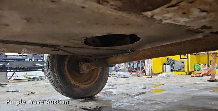 image for item IO9856 1998 Ingersoll Rand P100WD air compressor