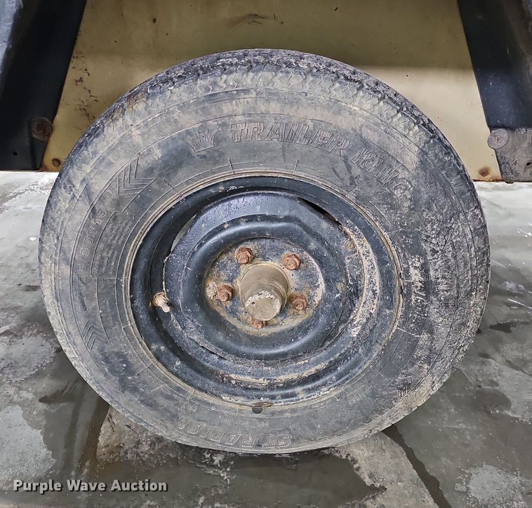 image for item IO9856 1998 Ingersoll Rand P100WD air compressor