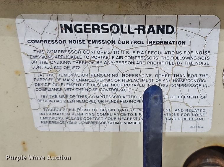 image for item IO9856 1998 Ingersoll Rand P100WD air compressor