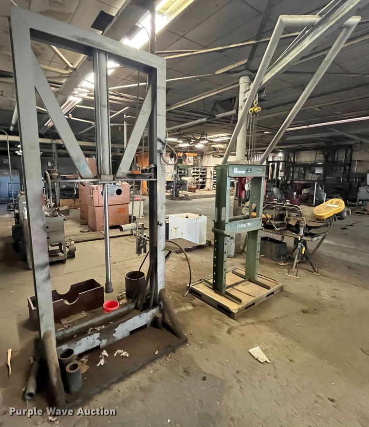 image for item JT9112 Carolina press