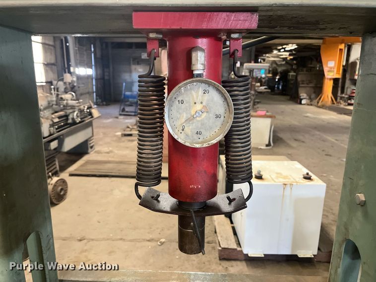 image for item JT9112 Carolina press