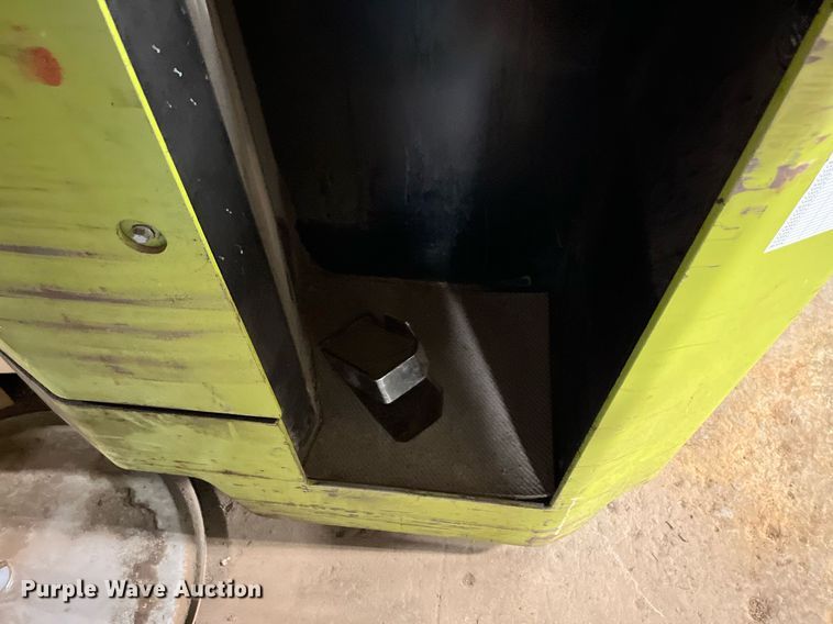 image for item JT9114 Clark  NP300D30 forklift