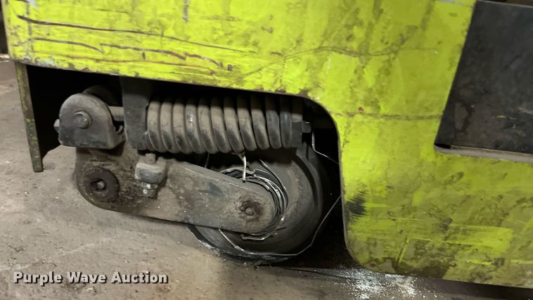 image for item JT9114 Clark  NP300D30 forklift