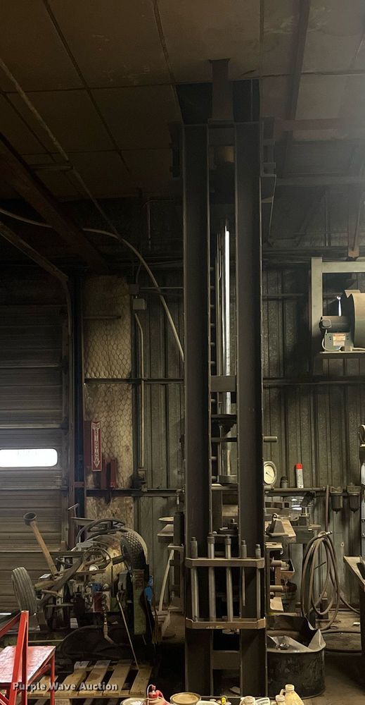 image for item JT9126 Hydraulic press