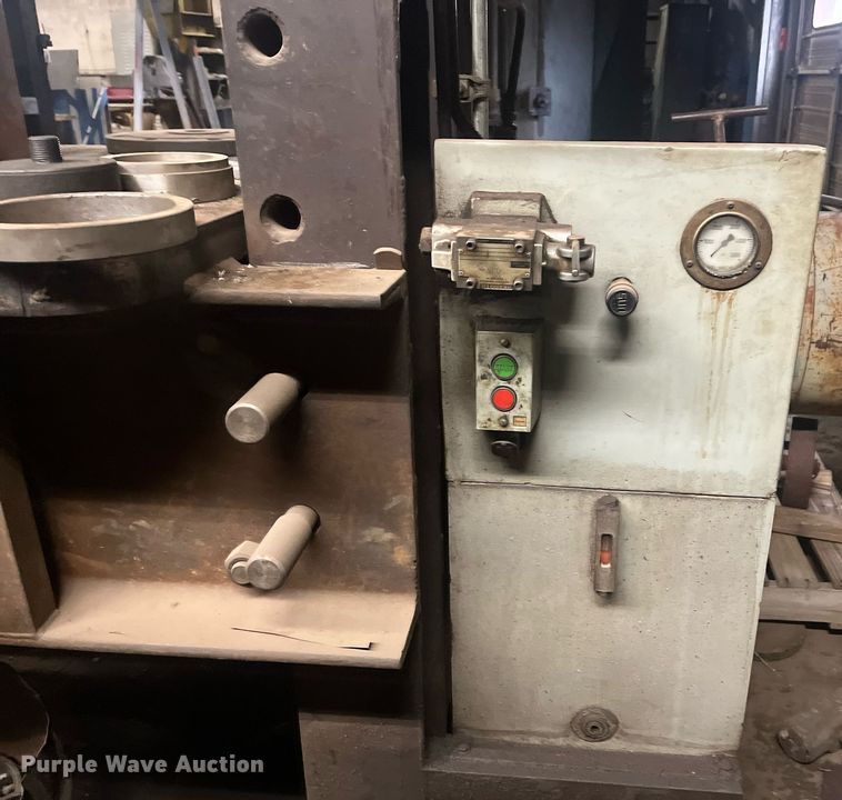 image for item JT9126 Hydraulic press