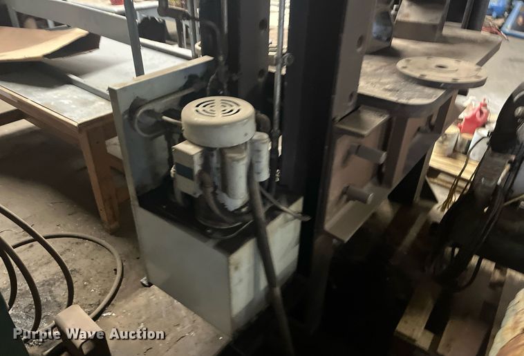 image for item JT9126 Hydraulic press