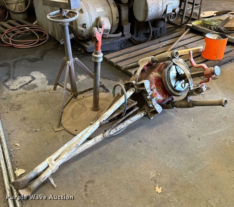 image for item JT9151 Ridgid  200 pipe threader