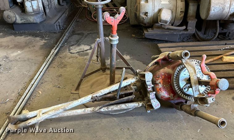 image for item JT9151 Ridgid  200 pipe threader