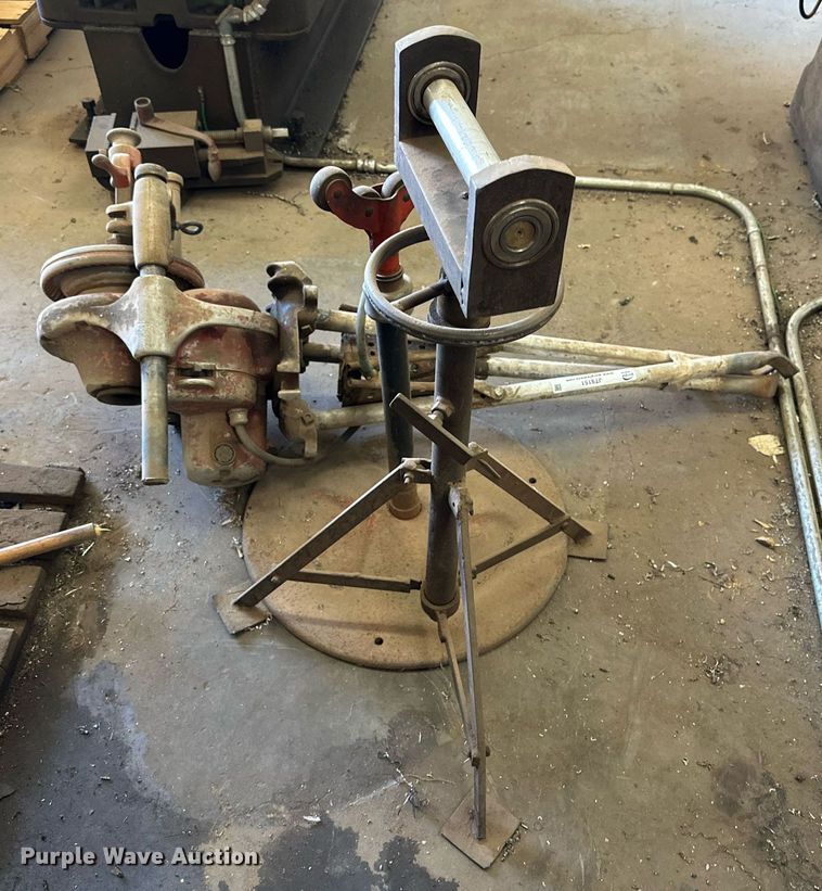 image for item JT9151 Ridgid  200 pipe threader