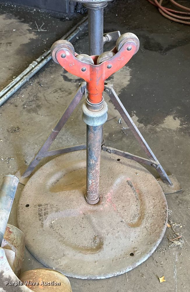 image for item JT9151 Ridgid  200 pipe threader