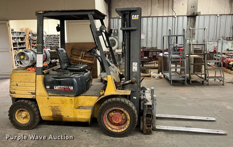 image for item JT9155 Caterpillar  60 forklift