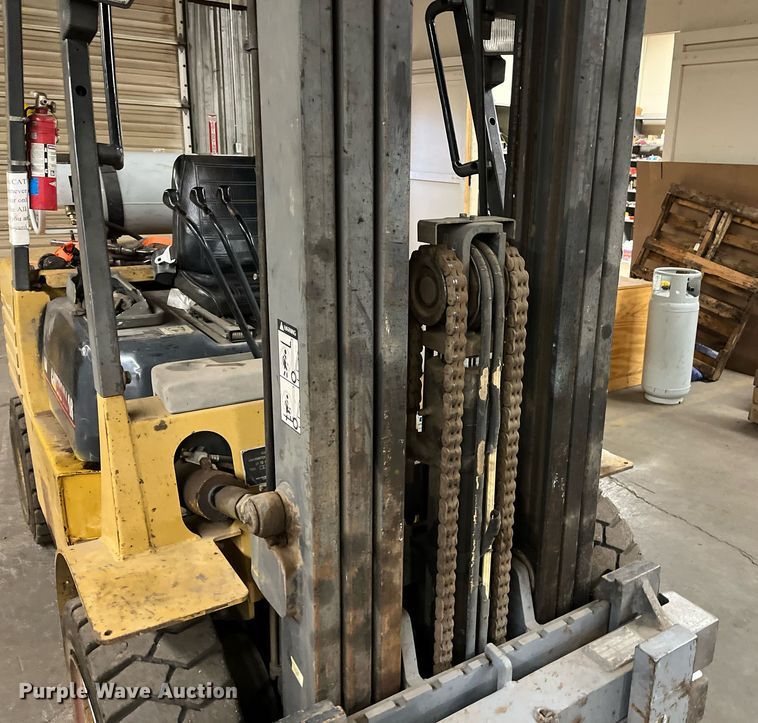 image for item JT9155 Caterpillar  60 forklift