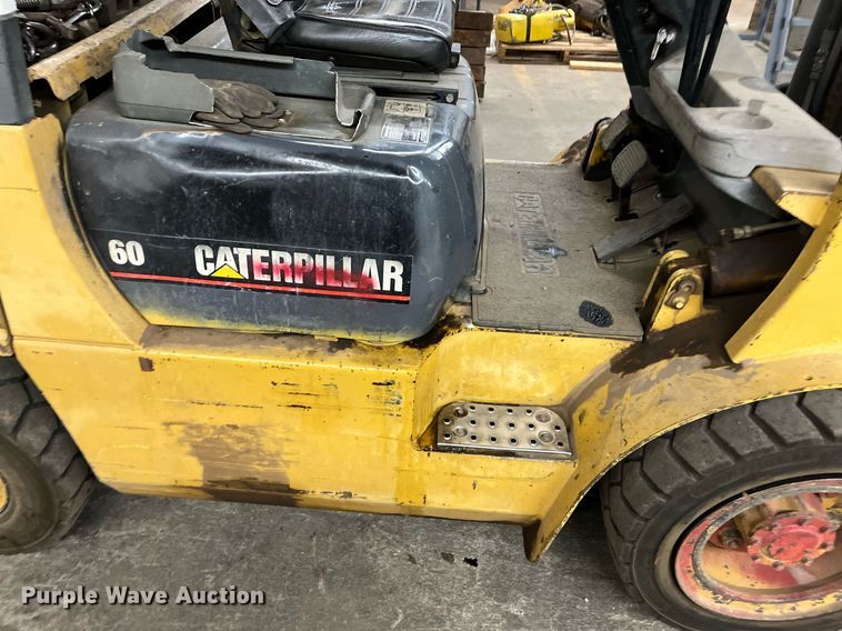 image for item JT9155 Caterpillar  60 forklift