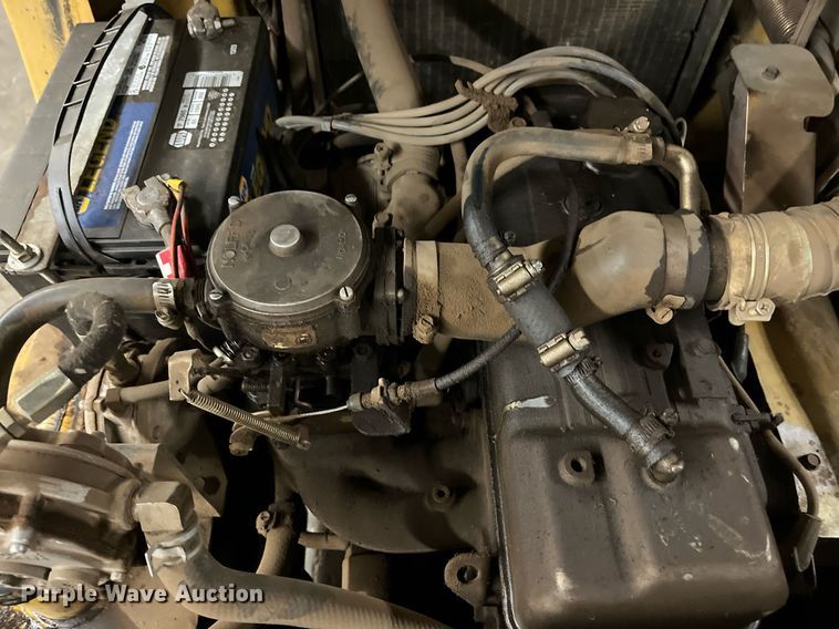 image for item JT9155 Caterpillar  60 forklift