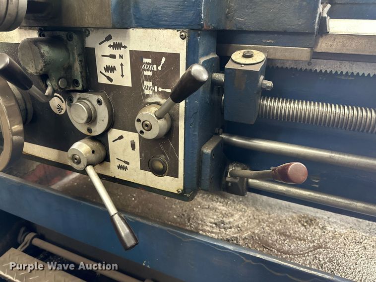 image for item JT9158 Ta Shing 2180 lathe