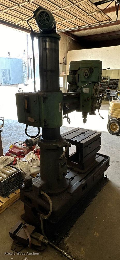 image for item JT9163 Summit  vertical mill