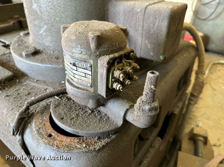 image for item JT9163 Summit  vertical mill