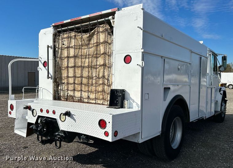 image for item KH9578 2000 Freightliner  FL70 utility / service truck