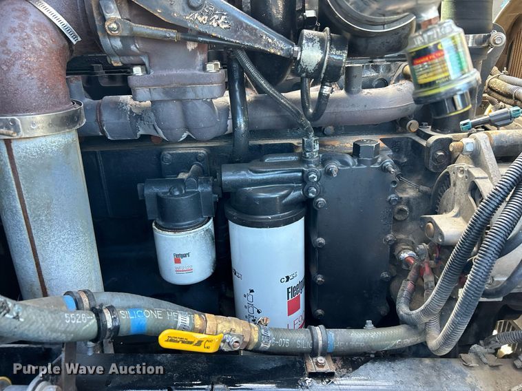 image for item KH9578 2000 Freightliner  FL70 utility / service truck