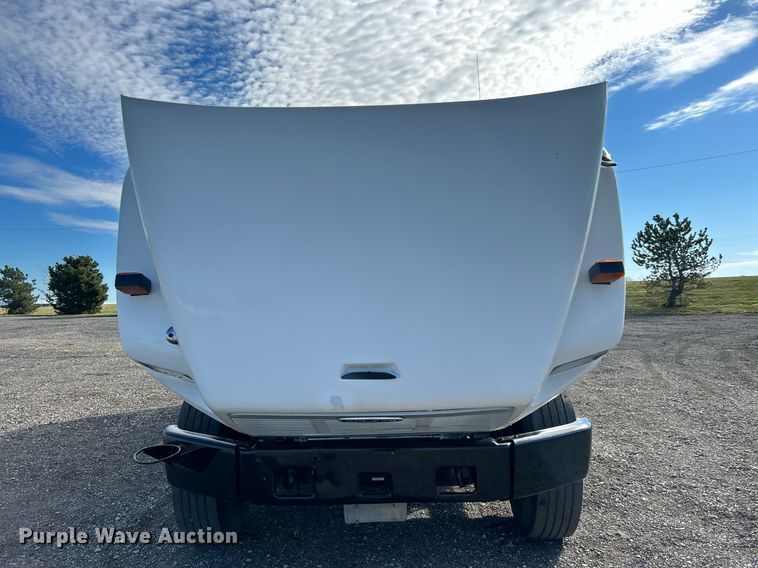 image for item KH9578 2000 Freightliner  FL70 utility / service truck