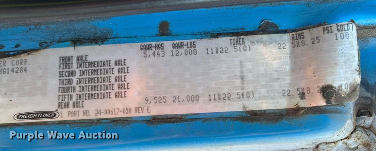 image for item KH9578 2000 Freightliner  FL70 utility / service truck