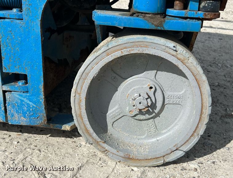 image for item KV9898 Genie  GS-1930 scissor lift