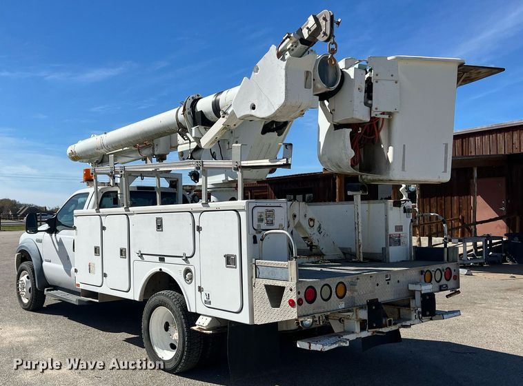 image for item KV9909 2007 Ford F550 Super Duty XL bucket truck