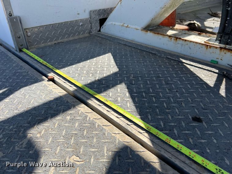 image for item KV9909 2007 Ford F550 Super Duty XL bucket truck